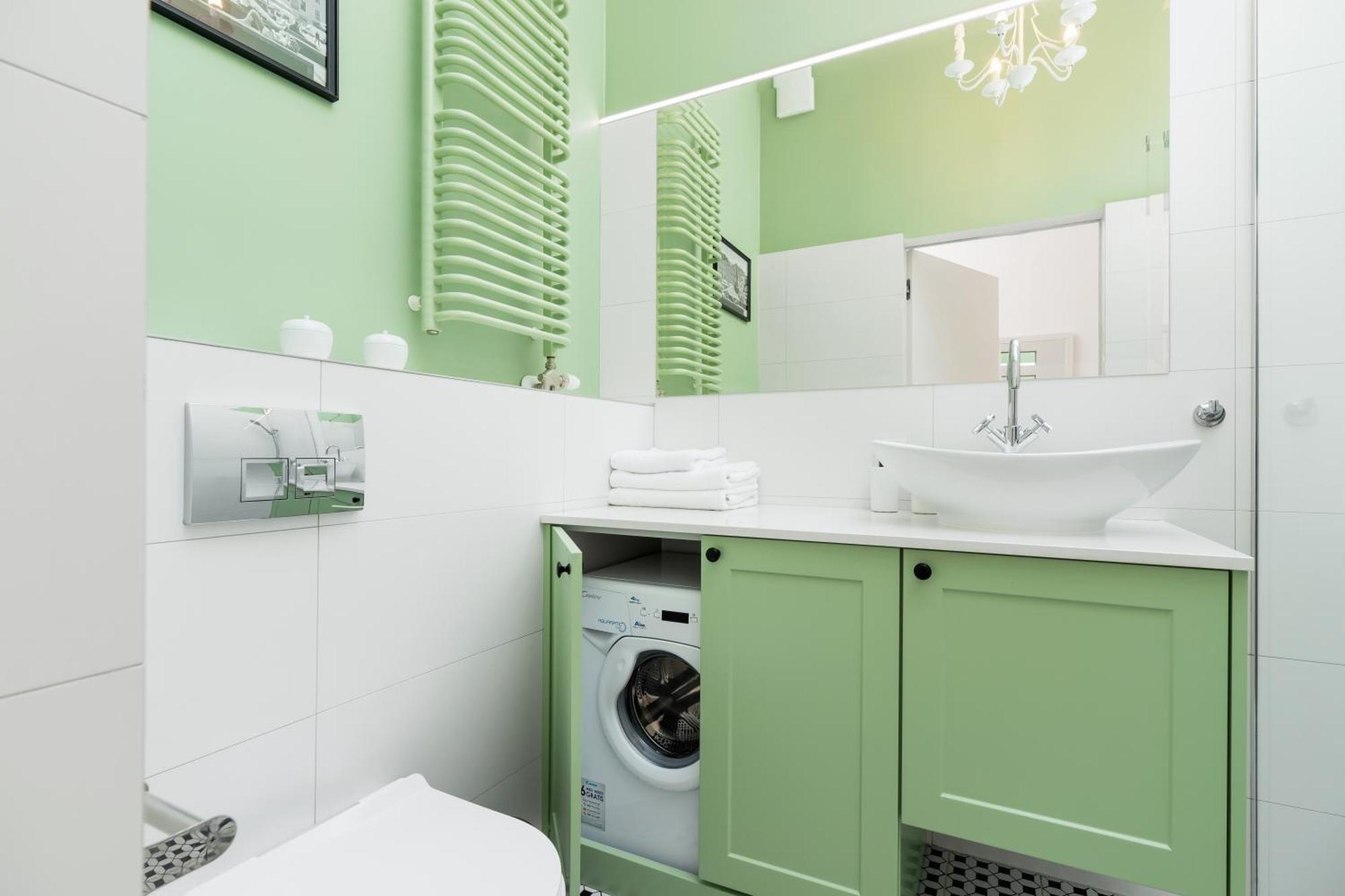 Apartament With Balcony - Dietla 109 Street *